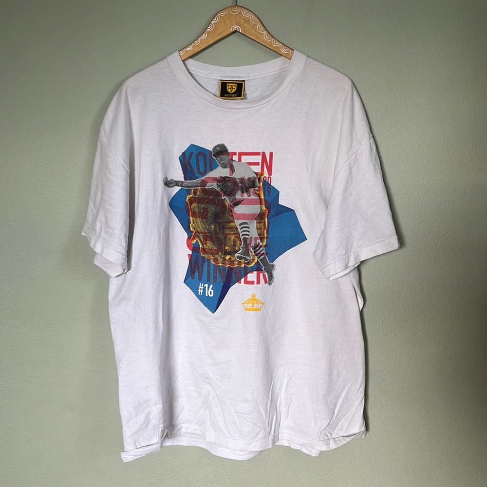 Fitted Hawaii Kolton Wong T-shirt